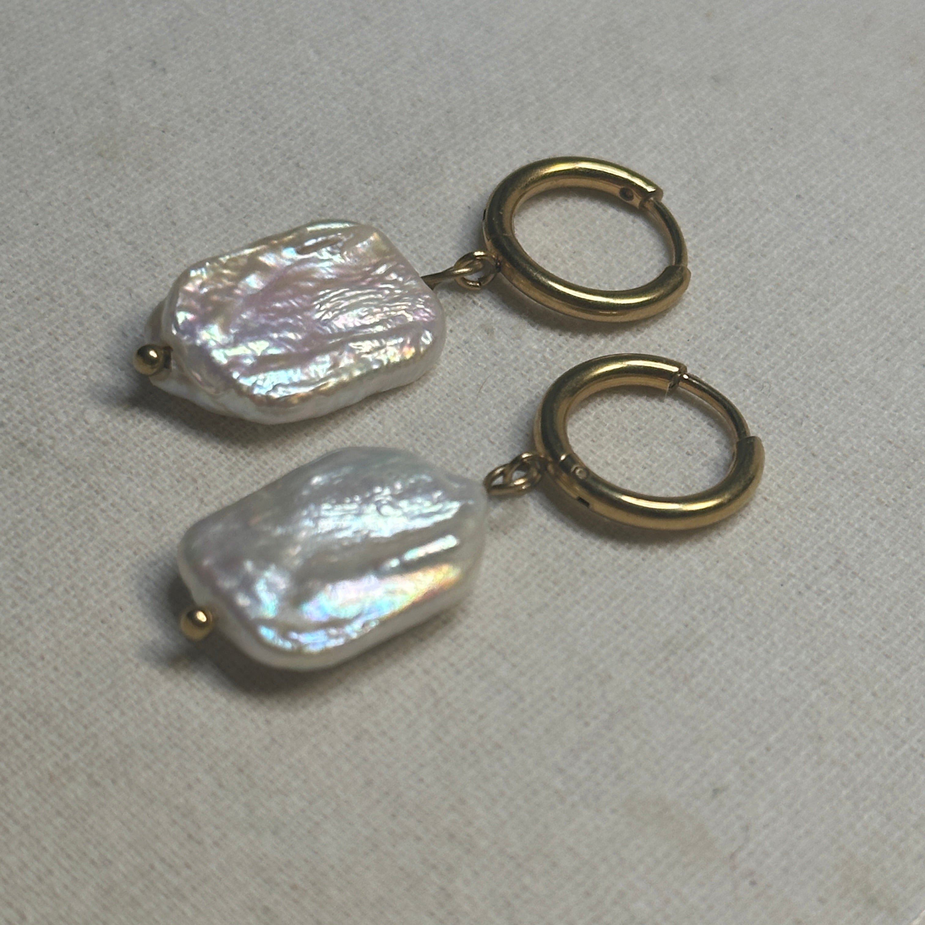 Urmi - Pearl Drop Earrings - 18k Gold PVD