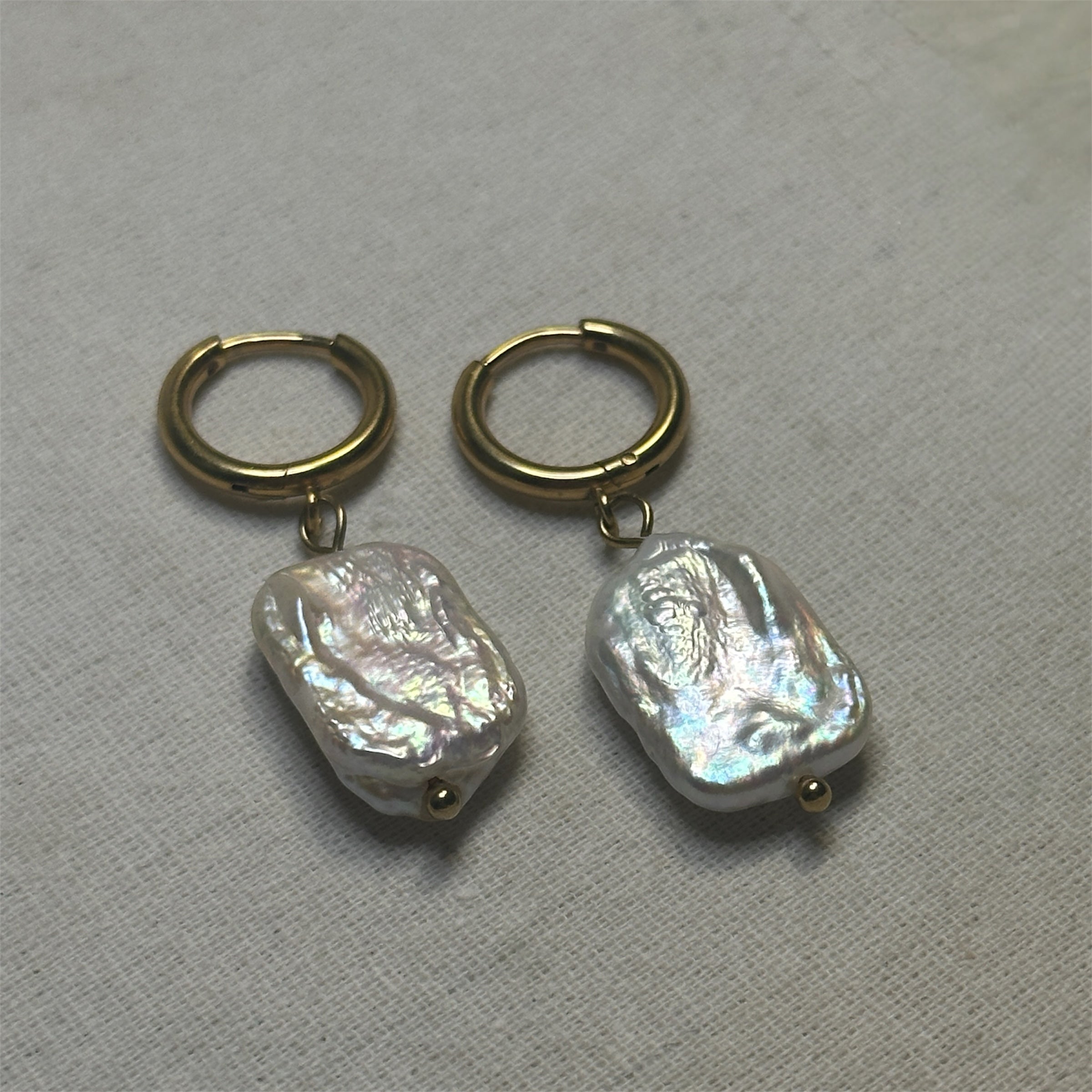 Urmi - Pearl Drop Earrings - 18k Gold PVD