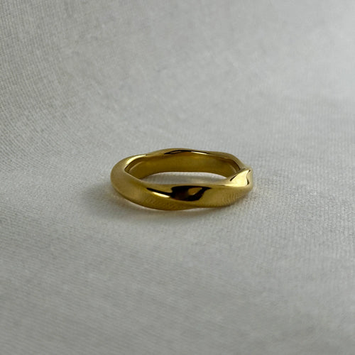 Leher - Wave Ring - 18k Gold PVD -  - LUMENAURA