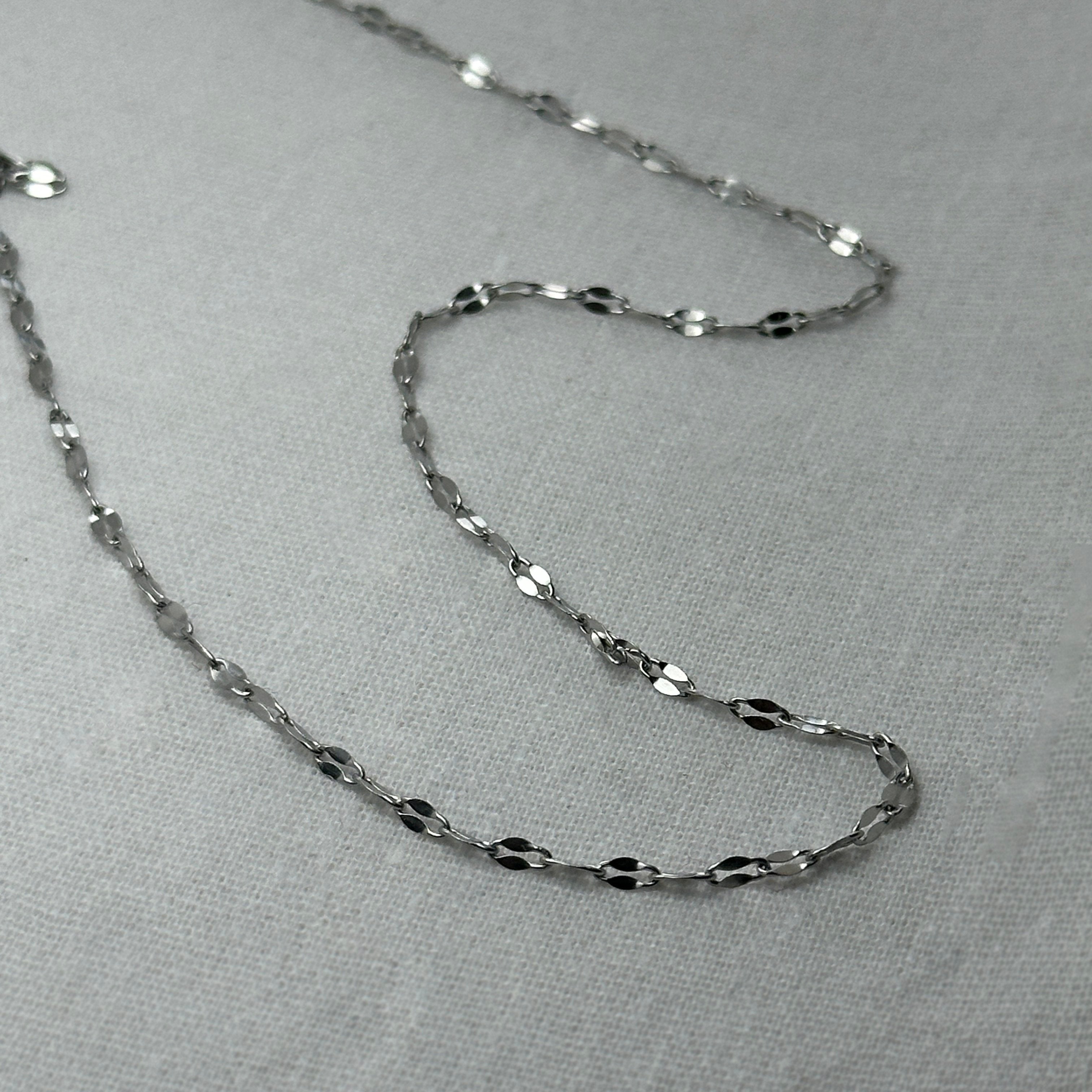 Mina - Dainty Fish Mouth Chain Necklace - Stainless Steel Silver - LUMENAURA  LUMENAURA