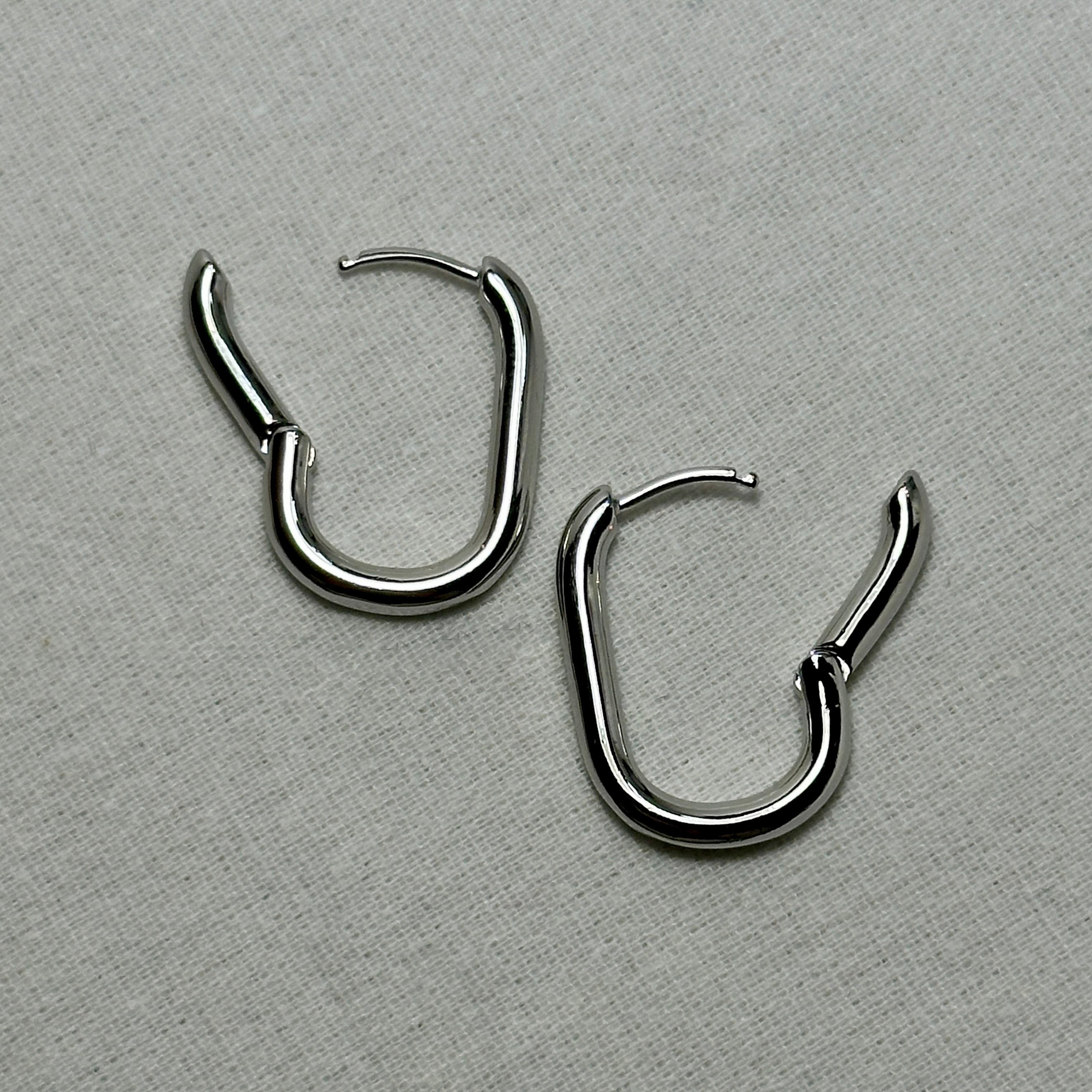 Aayat - Rectangle Hoop Earrings - Stainless Steel Silver - LUMENAURA  LUMENAURA