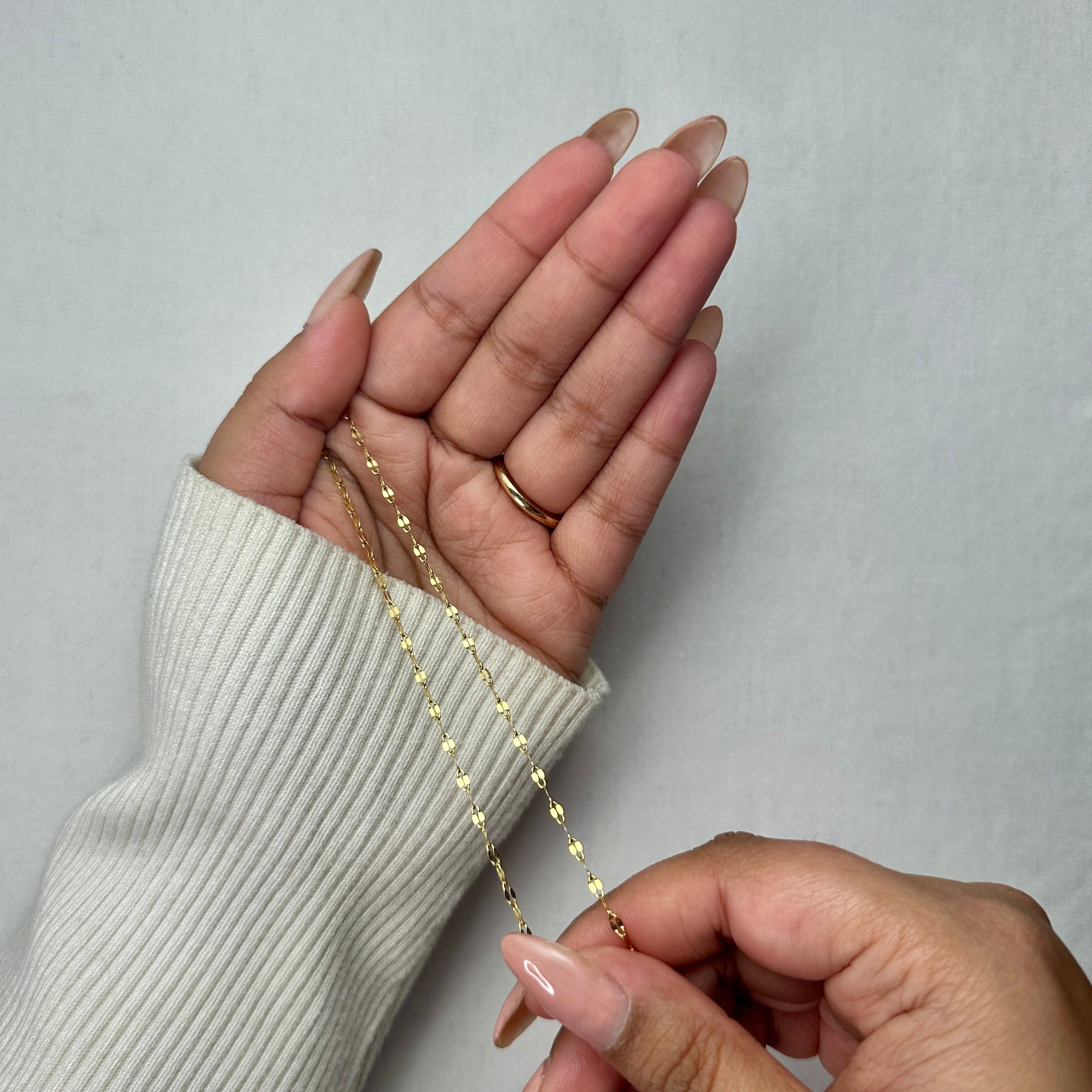 Mina - Dainty Fish Mouth Chain Necklace - 18k Gold PVD - LUMENAURA  LUMENAURA