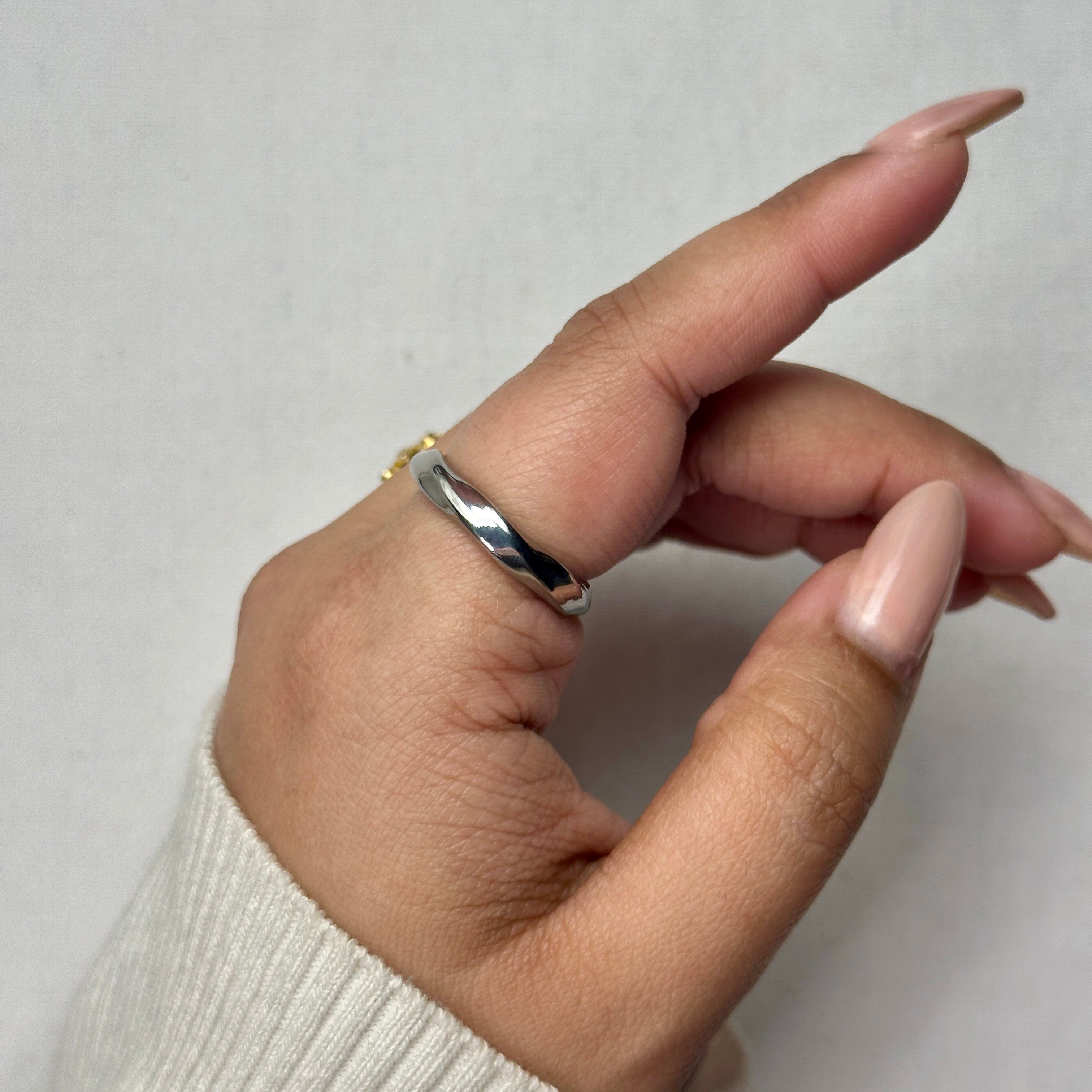 Leher - Wave Ring - Stainless Steel Silver - LUMENAURA  LUMENAURA