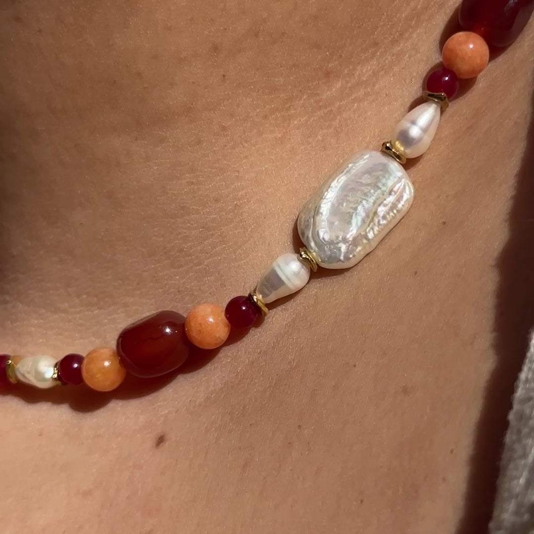 Cinnamon - Handcrafted Beaded Necklace